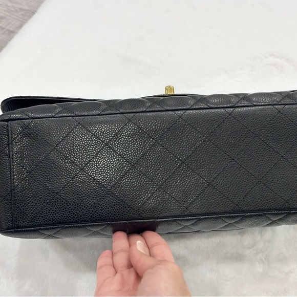 SOLD ON X POSTChanel MAXI  single flap caviar with gold hardware - Picture 13 of 17